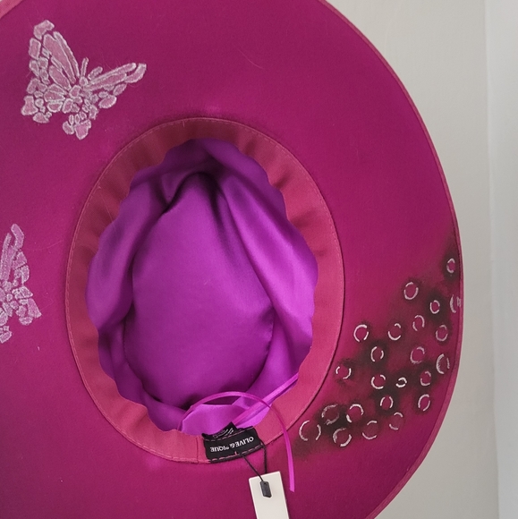 Beautiful custom hat - Picture 2 of 3